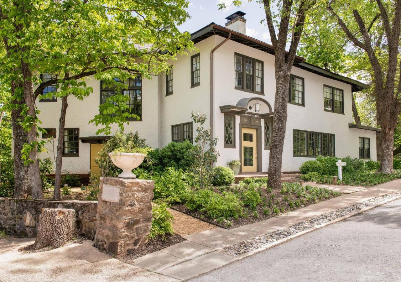 Oakhurst Inn Charlottesville Bagian luar foto