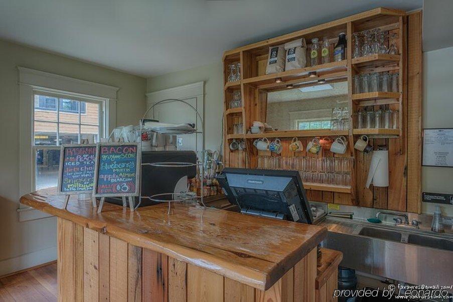 Oakhurst Inn Charlottesville Bagian luar foto
