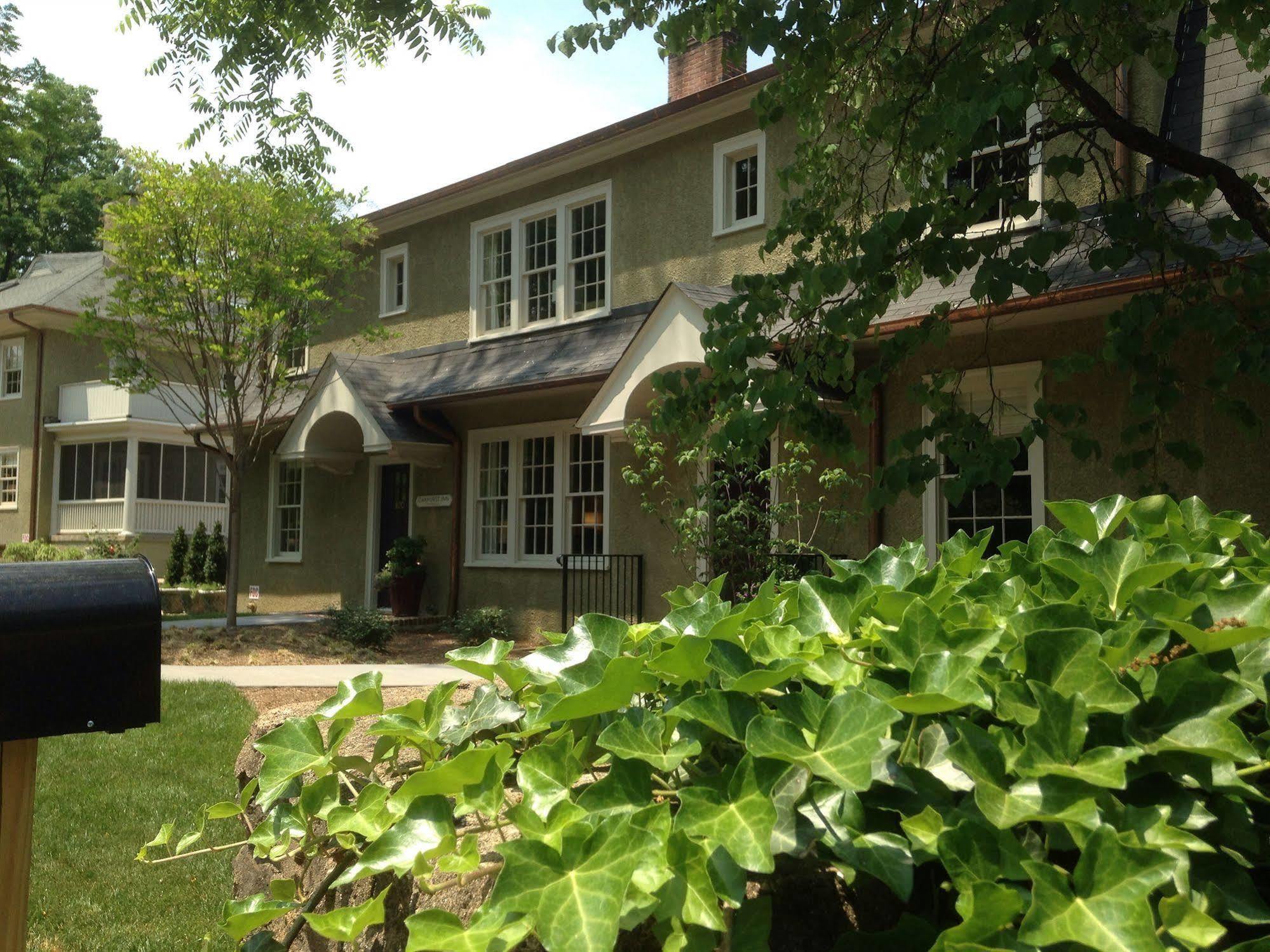 Oakhurst Inn Charlottesville Bagian luar foto
